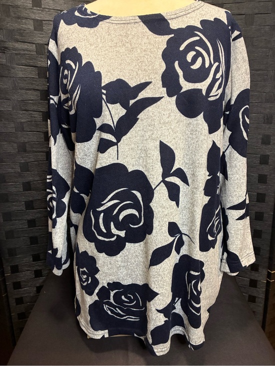 Calvin & Sally Sweaters - Women's Navy Floral Scoop Neck Sweater Top